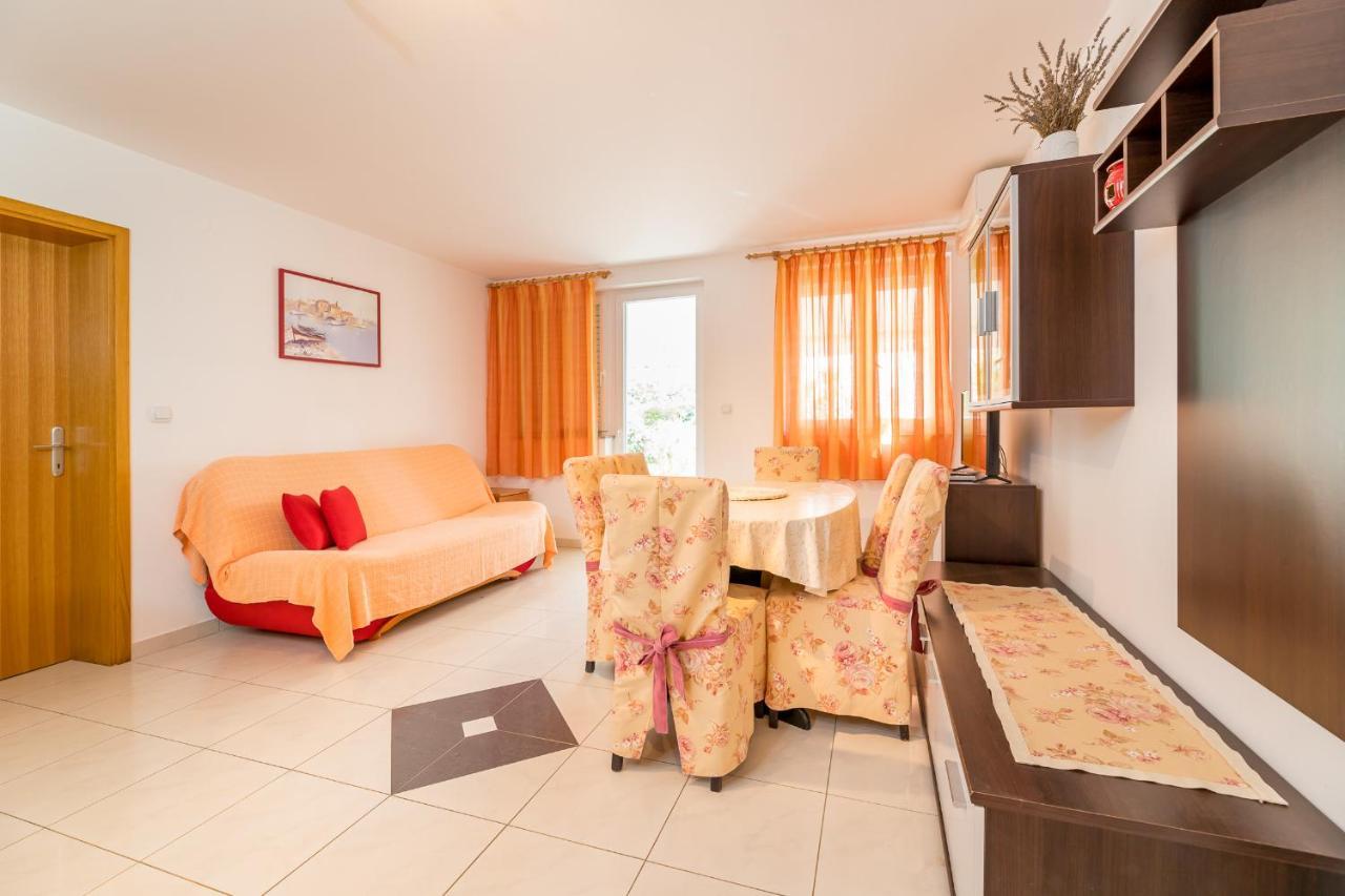Apartments Ljubica Garden Baška Eksteriør bilde